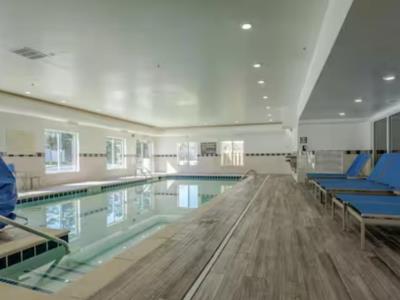indoor pool - hotel hampton inn and suites richmond rd - williamsburg, virginia, united states of america