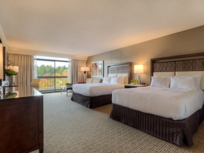 bedroom 1 - hotel hilton bellevue - bellevue, washington, united states of america