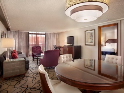 bedroom 3 - hotel hilton bellevue - bellevue, washington, united states of america