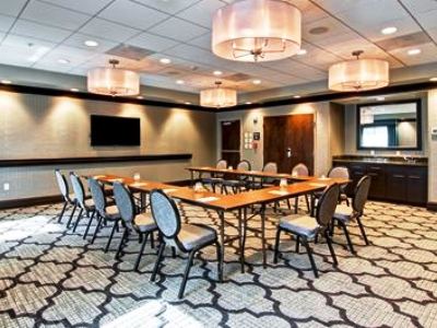 conference room - hotel hampton inn suites bellevue downtown - bellevue, washington, united states of america
