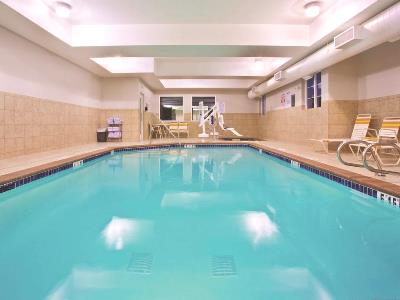 indoor pool - hotel la quinta inn suites wyndham bellingham - bellingham, united states of america