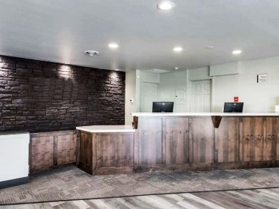 lobby - hotel days inn and suites by wyndham spokane - spokane, united states of america