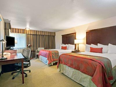 bedroom 2 - hotel ramada by wyndham tukwila southcenter - tukwila, united states of america