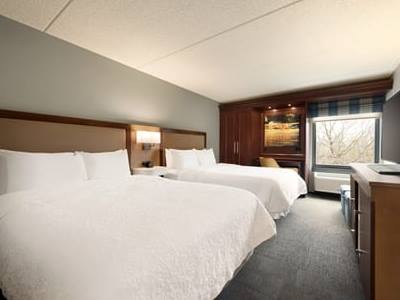 bedroom 2 - hotel hampton inn appleton-fox river mall area - appleton, united states of america