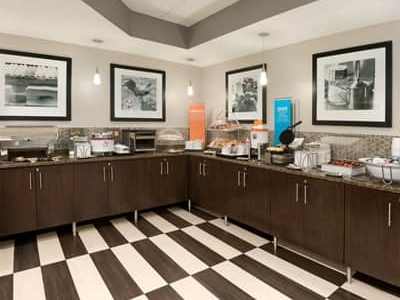 breakfast room - hotel hampton inn appleton-fox river mall area - appleton, united states of america