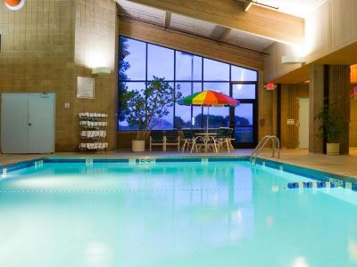 indoor pool - hotel doubletree by hilton appleton - appleton, united states of america