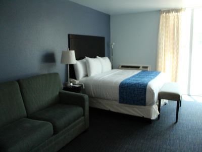 bedroom 2 - hotel travelodge wyndham water's edge - racine - racine, united states of america
