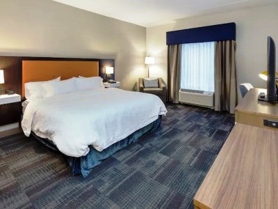 bedroom - hotel hampton inn suite/university town centre - morgantown, west virginia, united states of america