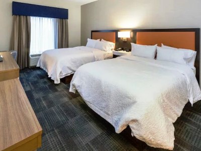 bedroom 1 - hotel hampton inn suite/university town centre - morgantown, west virginia, united states of america