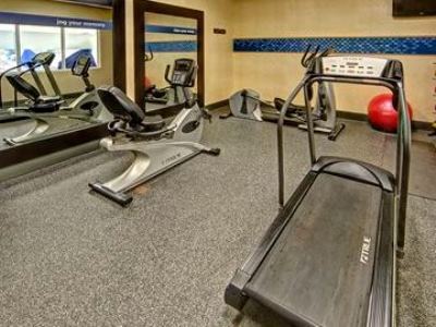 gym - hotel hampton inn and suites sapphire valley - cashiers, united states of america