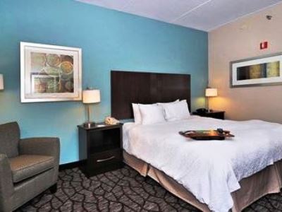 bedroom 2 - hotel hampton inn eden - eden, united states of america