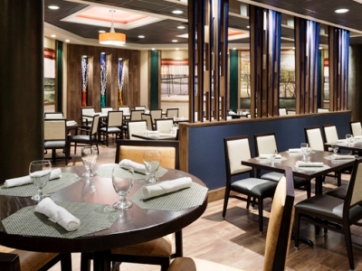 restaurant - hotel doubletree exec meeting ctr somerset - somerset, new jersey, united states of america