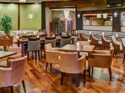 restaurant - hotel doubletree by hilton seattle airport - seatac, united states of america