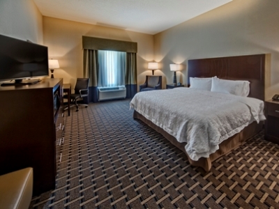 bedroom 2 - hotel hampton inn indianola - indianola, united states of america