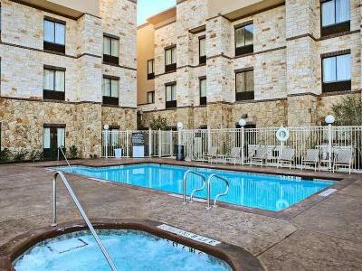 outdoor pool - hotel hampton inn and suites - mansfield, texas, united states of america