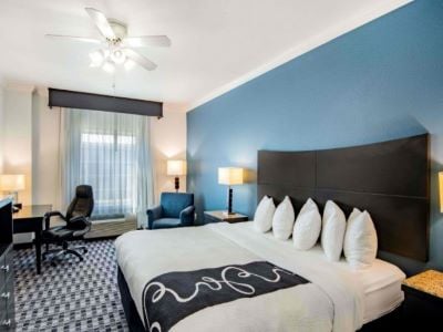 bedroom - hotel la quinta inn and suites wyndham dalhart - dalhart, united states of america