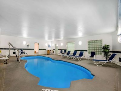 indoor pool - hotel la quinta inn and suites wyndham dalhart - dalhart, united states of america