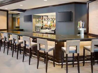 bar - hotel doubletree by hilton baltimore bwi aprt - linthicum, united states of america