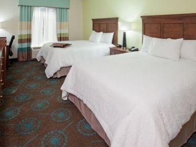 bedroom 1 - hotel hampton inn dahlgren - king george, united states of america