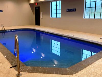 indoor pool - hotel days inn suites wyndham greater tomball - tomball, united states of america