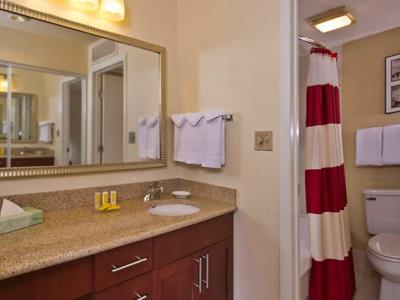 bathroom - hotel residence inn philadelphia willow grove - horsham, united states of america
