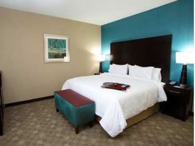 bedroom 2 - hotel hampton inn and suites missouri city - missouri city, united states of america