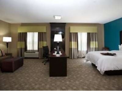 bedroom 3 - hotel hampton inn and suites missouri city - missouri city, united states of america