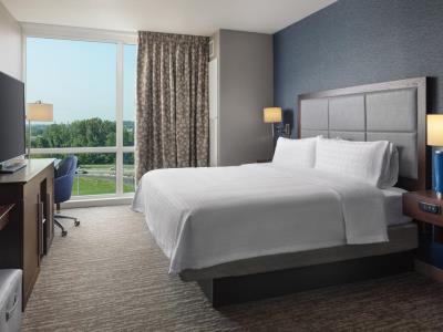 bedroom - hotel hampton inn n suites teaneck glenpointe - teaneck, united states of america