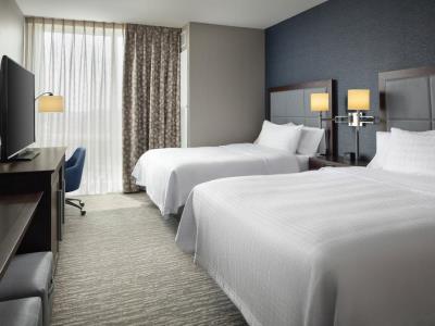 bedroom 1 - hotel hampton inn n suites teaneck glenpointe - teaneck, united states of america