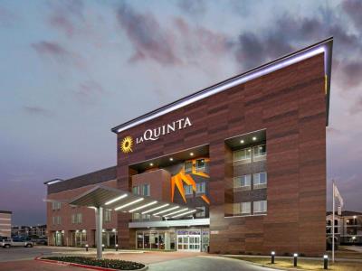 exterior view - hotel la quinta inn n ste dfw west-glade-parks - euless, united states of america