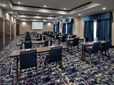 conference room - hotel hampton inn by hilton new paltz - new paltz, united states of america
