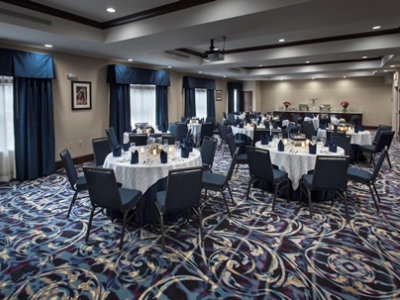 conference room 2 - hotel hampton inn by hilton new paltz - new paltz, united states of america