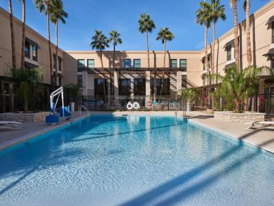 outdoor pool - hotel hampton inn n ste phoenix on shea blvd - scottsdale, united states of america