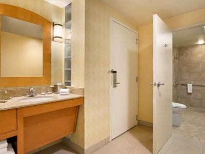 bathroom - hotel doubletree resort paradise valley - scottsdale, united states of america
