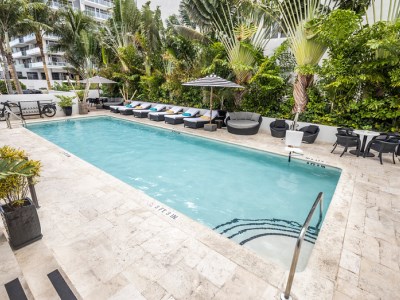 outdoor pool 1 - hotel croydon - miami beach, united states of america