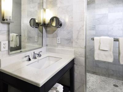 bathroom - hotel fontainebleau - miami beach, united states of america