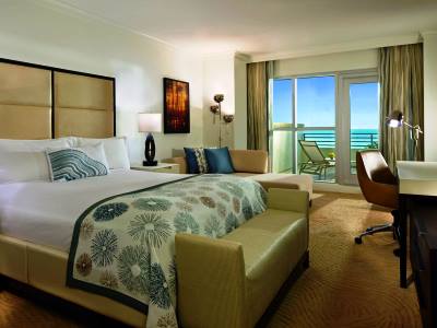 bedroom - hotel ritz carlton south beach - miami beach, united states of america