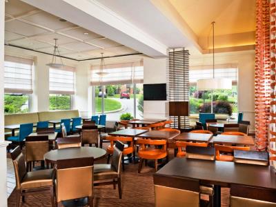 restaurant - hotel hilton garden inn white marsh - baltimore, united states of america