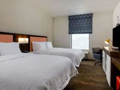 bedroom 1 - hotel hampton inn baltimore bayview campus - baltimore, united states of america