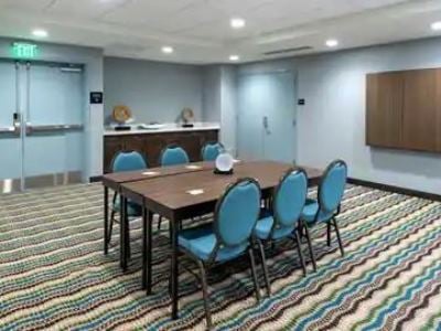 conference room - hotel hampton inn baltimore bayview campus - baltimore, united states of america