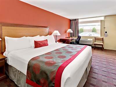 bedroom 1 - hotel ramada by wyndham baltimore west - baltimore, united states of america
