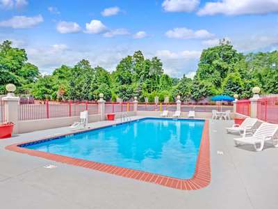 outdoor pool - hotel ramada by wyndham baltimore west - baltimore, united states of america