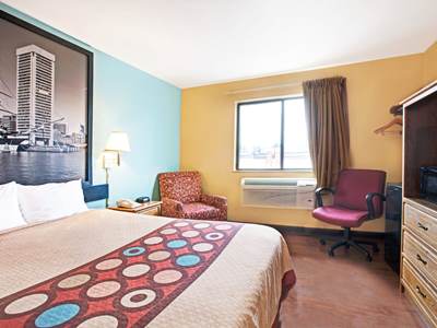 bedroom 1 - hotel super 8 by wyndham baltimore/essex area - baltimore, united states of america