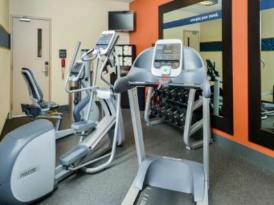 gym - hotel hampton inn and suites sfo airport south - burlingame, united states of america