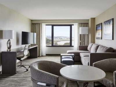 suite 1 - hotel san francisco arpt marriott waterfront - burlingame, united states of america