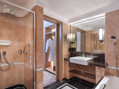 bathroom - hotel sheraton saigon hotel and towers - ho chi minh, vietnam