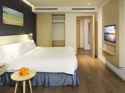 suite - hotel liberty central - nha trang, vietnam