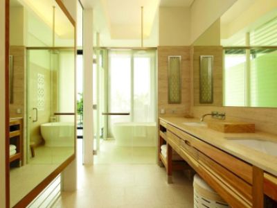 bathroom - hotel hyatt regency danang - danang, vietnam