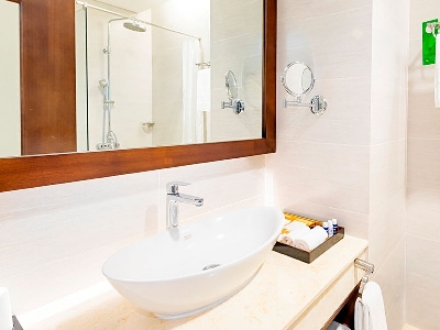 bathroom - hotel grand tourane - danang, vietnam