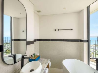 bathroom - hotel wyndham hoi an royal beachfront resort - hoi an, vietnam